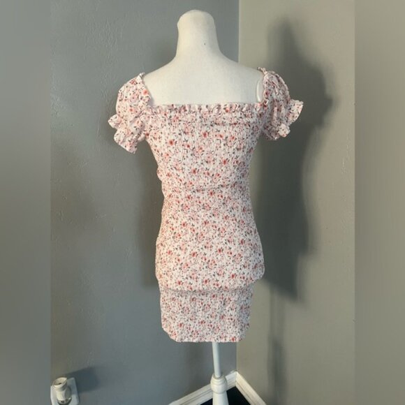 O. Vianca Off the Shoulder Floral Mini-Dress.  Size M - Picture 4 of 10